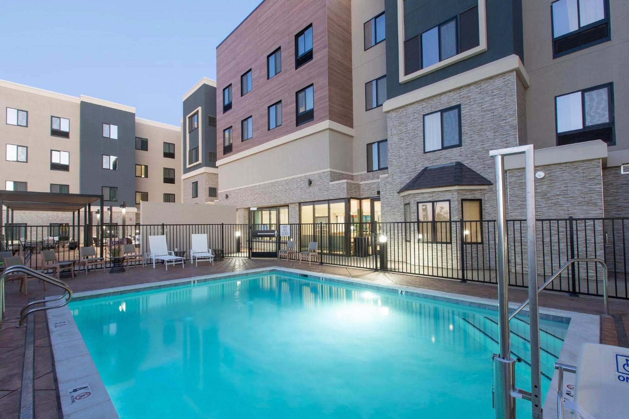 Staybridge Suites Manteca By Ihg Luaran gambar